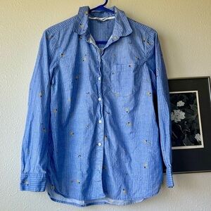 Classic button up old navy blue with pineapple and avocado 🥑 🍍🥑🍍size Medium‌‌